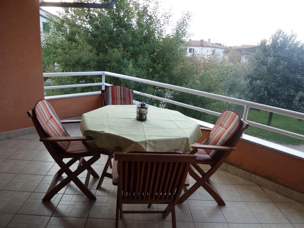 Apartmani Lina أوماغ المظهر الخارجي الصورة