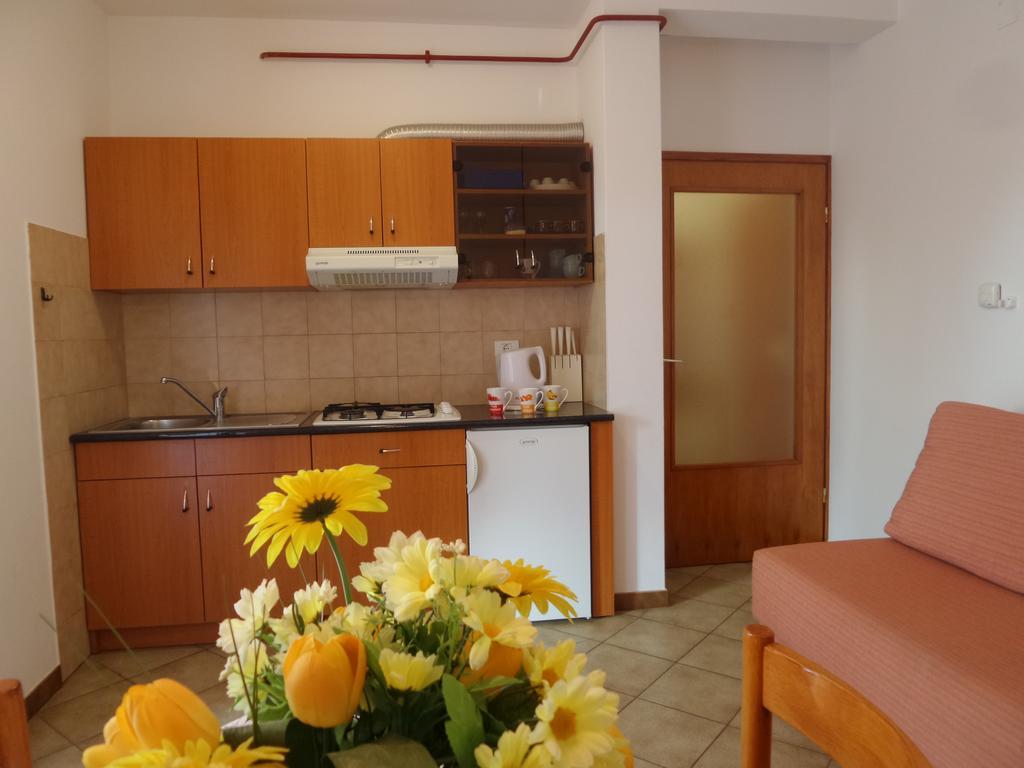 Apartmani Lina أوماغ المظهر الخارجي الصورة