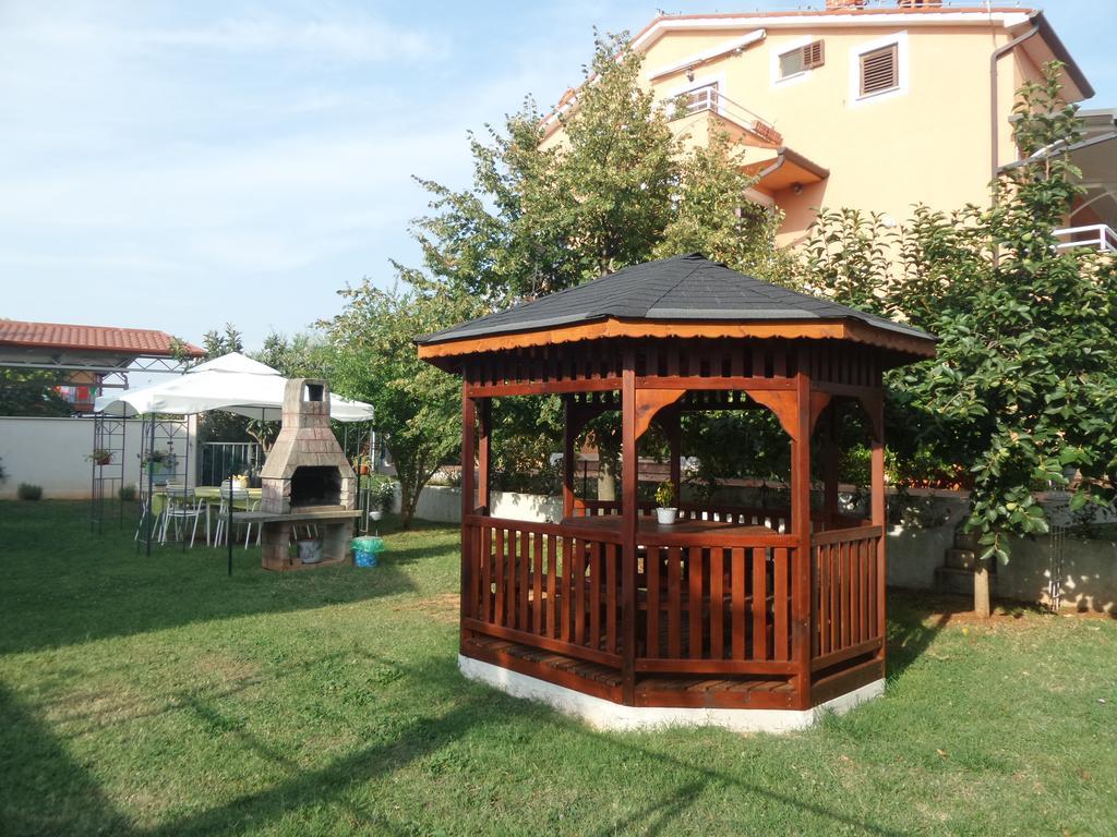 Apartmani Lina أوماغ المظهر الخارجي الصورة