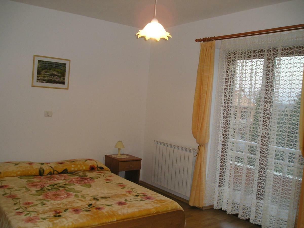 Apartmani Lina أوماغ المظهر الخارجي الصورة